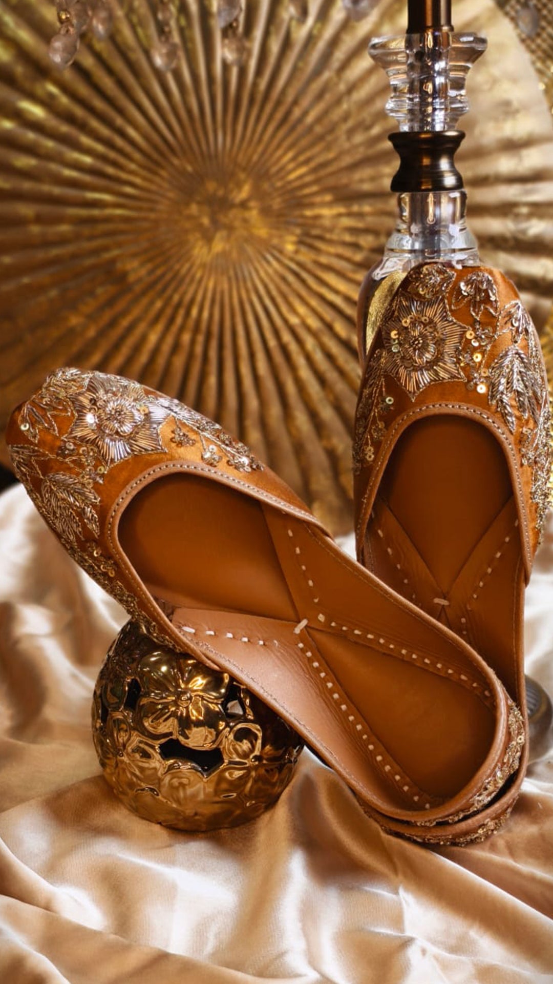 WALNUT LUSTER (JUTTI)